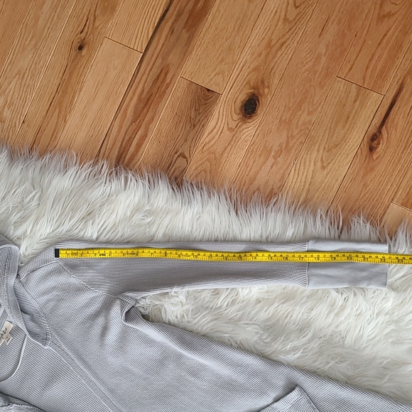 Style & Co Petite Cardigan Sweater.  Size PS.  Light Gray - Picture 7 of 9